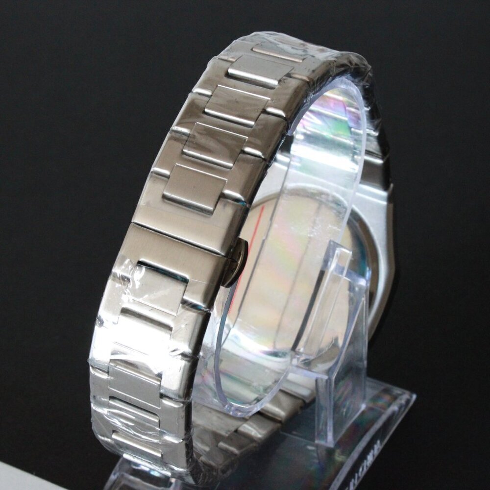 Men's Sports Watch Integrated Bracelet Black Dial 42mm - Picture 11 of 16